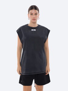 RAW SLEEVELESS OVERSIZED TANK -Black- Front View	