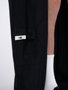 SIGNATURE ZIPPER TROUSERS - BLACK