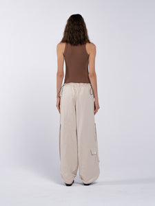 SIGNATURE ZIPPER TROUSERS - NUDE